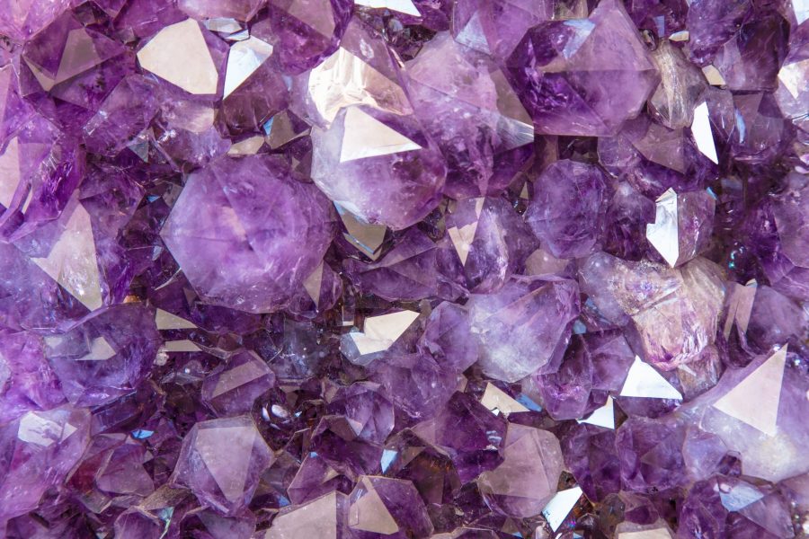 closeup-of-the-amethyst-texture-background